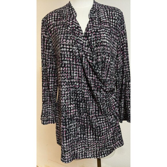 Women's CHICO'S Faux Wrap Top 3/4 Sleeve Stretch Top Black/Purple 2 or 12/14 - Picture 1 of 9